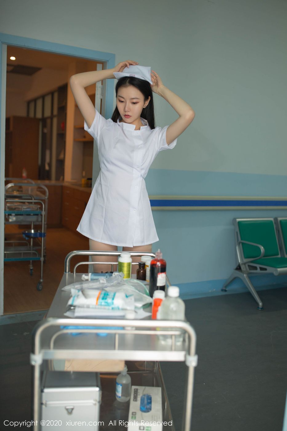 [XiuRen秀人网] 美女模特安然Maleah护士制服+内衣诱惑写真 No.2181