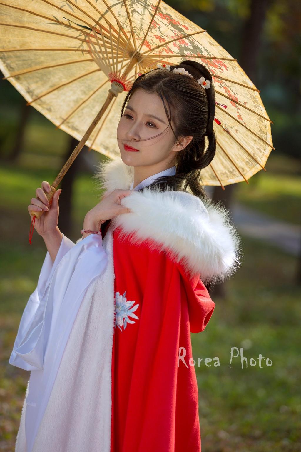 红唇雪肤古装美女高贵典雅美图