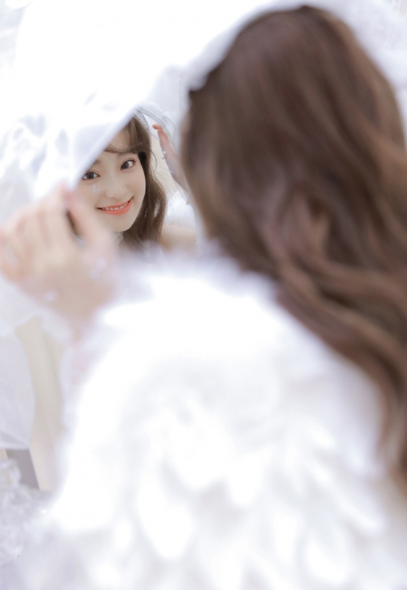 治愈系女生清纯干净美女写真