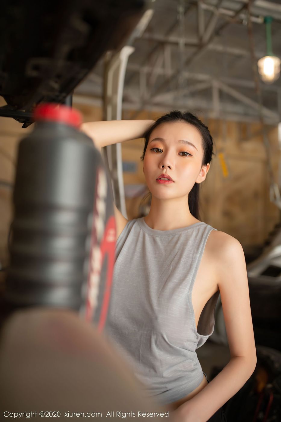 [XiuRen秀人网] 美女模特安然Maleah汗湿的修理工主题娇媚写真 No.2493