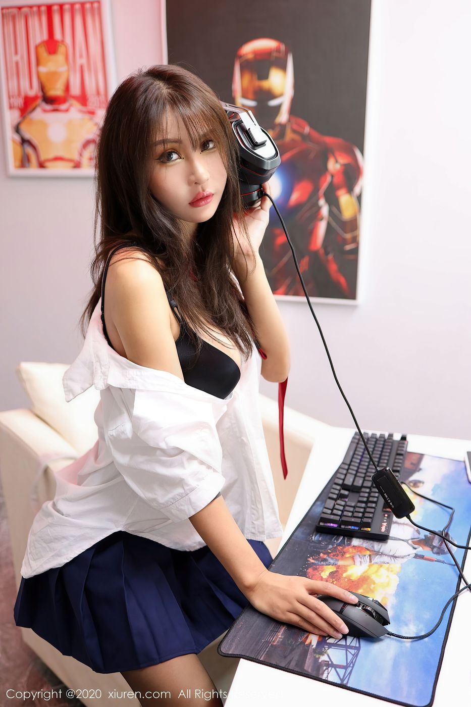 [XiuRen秀人网] 美女模特Emily顾奈奈不良校花网瘾少女系列性感写真 No.2461