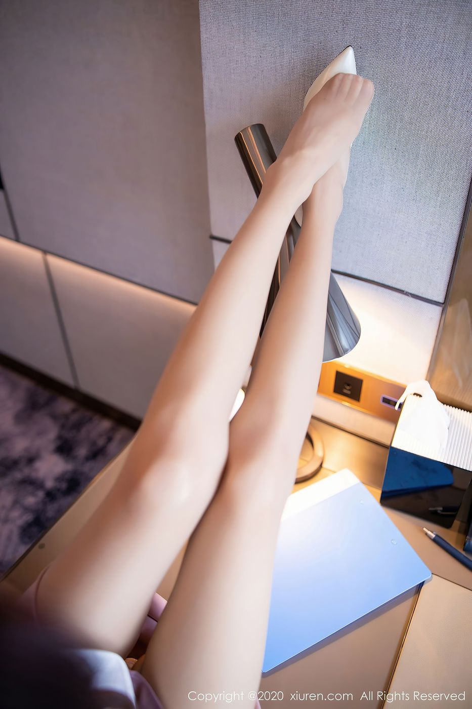 [XiuRen秀人网] 性感女神杨晨晨sugar职场OL都市丽人系列私房写真 No.2431