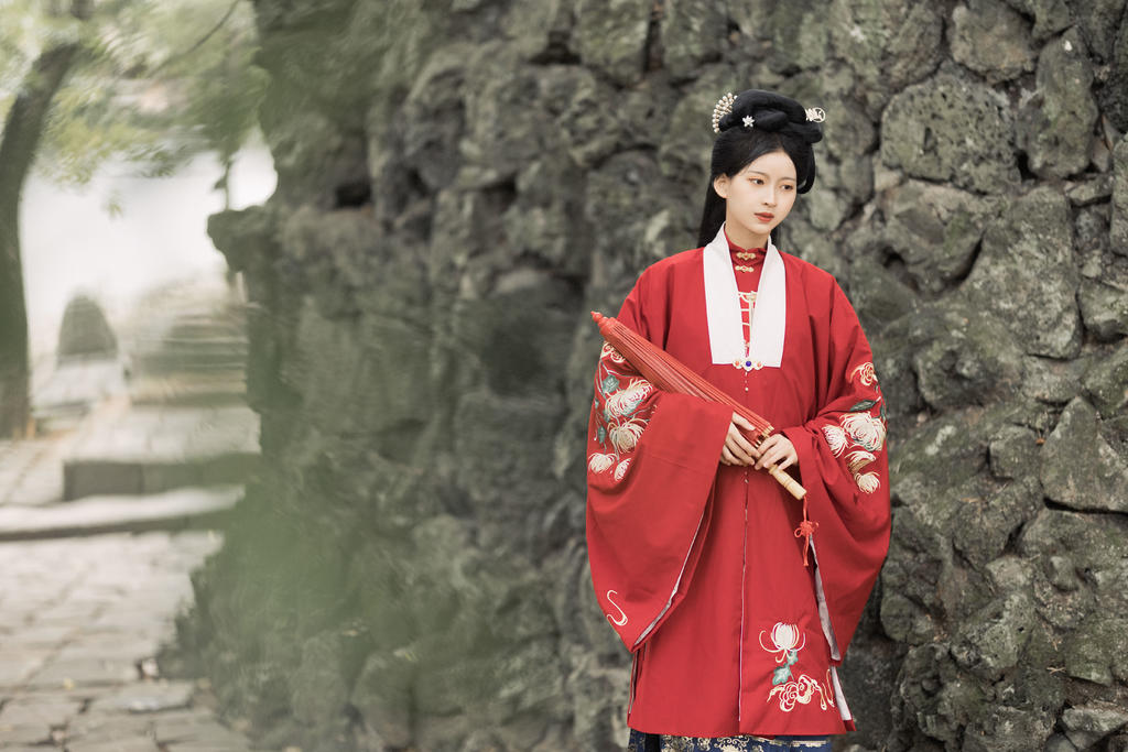 汉服美女红妆素裹婀娜多姿美图