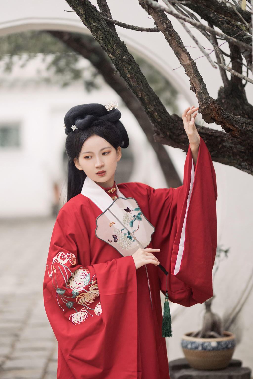 汉服美女红妆素裹婀娜多姿美图