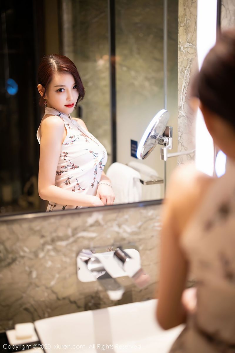 [XiuRen秀人网] 性感女神杨晨晨sugar - 韵味旗袍与现代丝袜极致写真 No.2487