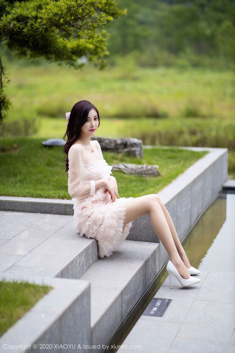 [XIAOYU语画界] 性感女神杨晨晨sugar魔鬼身材运动内衣系列阳朔旅拍 Vol.358