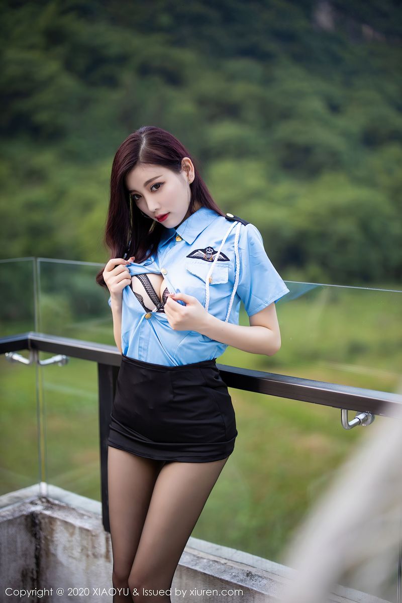 [XIAOYU语画界] 性感女神杨晨晨sugar - 黑丝美腿警花制服阳朔旅拍 Vol.381