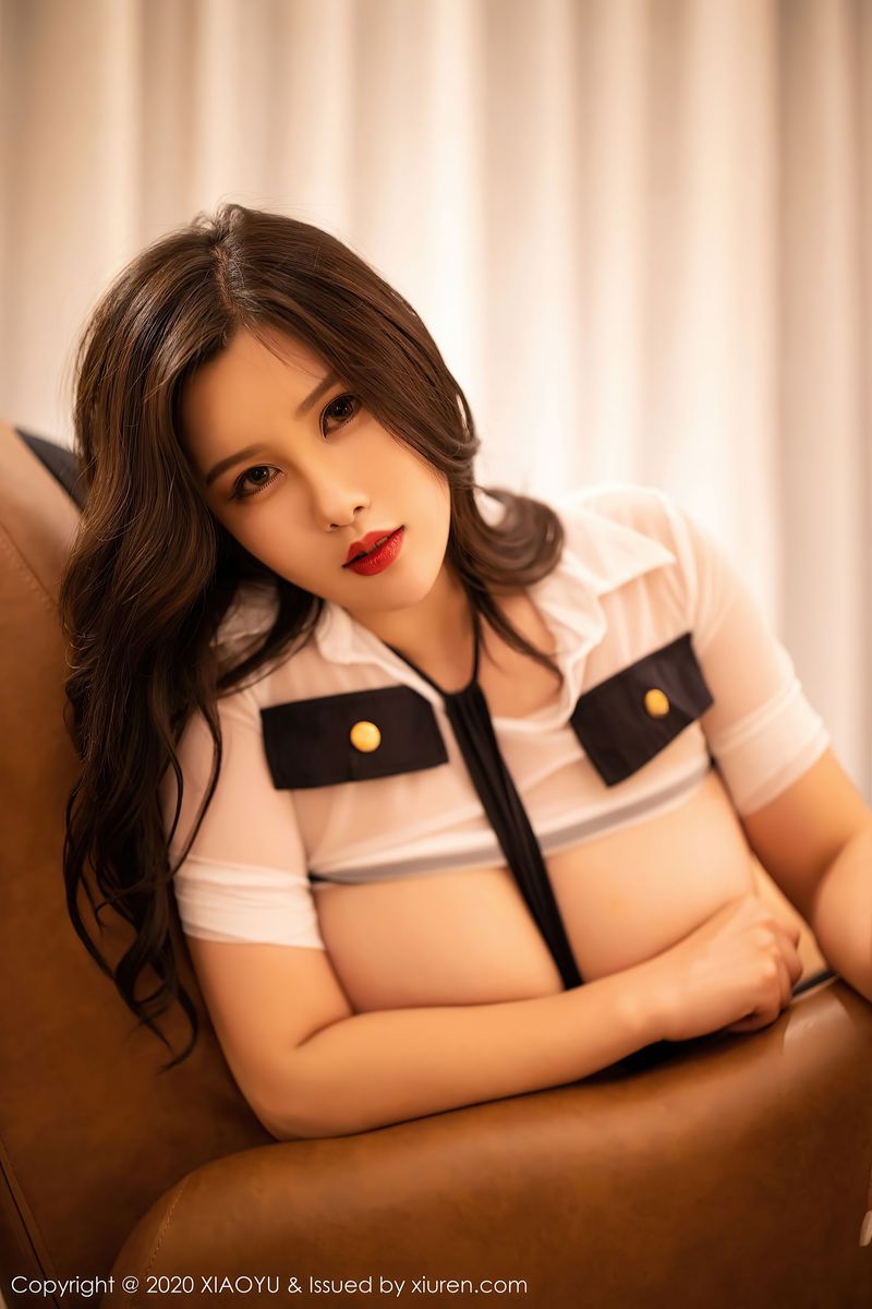 [XIAOYU语画界] 美女模特周思乔Betty情趣空乘黑丝美腿制服系列写真 Vol.378