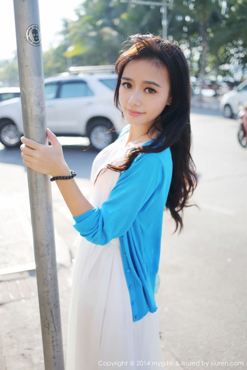 [MyGirl美媛馆] 邻家女孩toro羽住小清新白色长裙护士制服写真 Vol.086