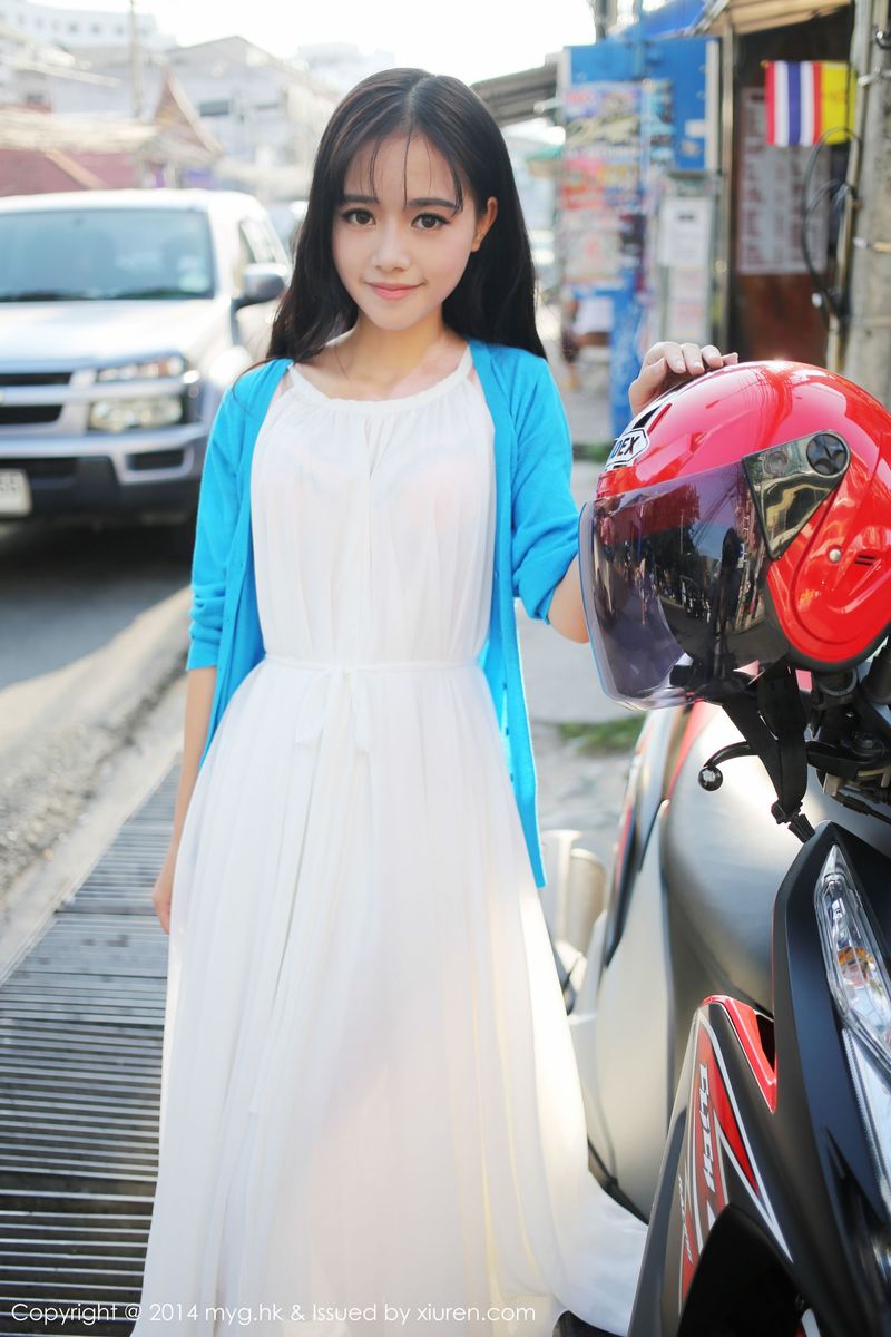 [MyGirl美媛馆] 邻家女孩toro羽住小清新白色长裙护士制服写真 Vol.086