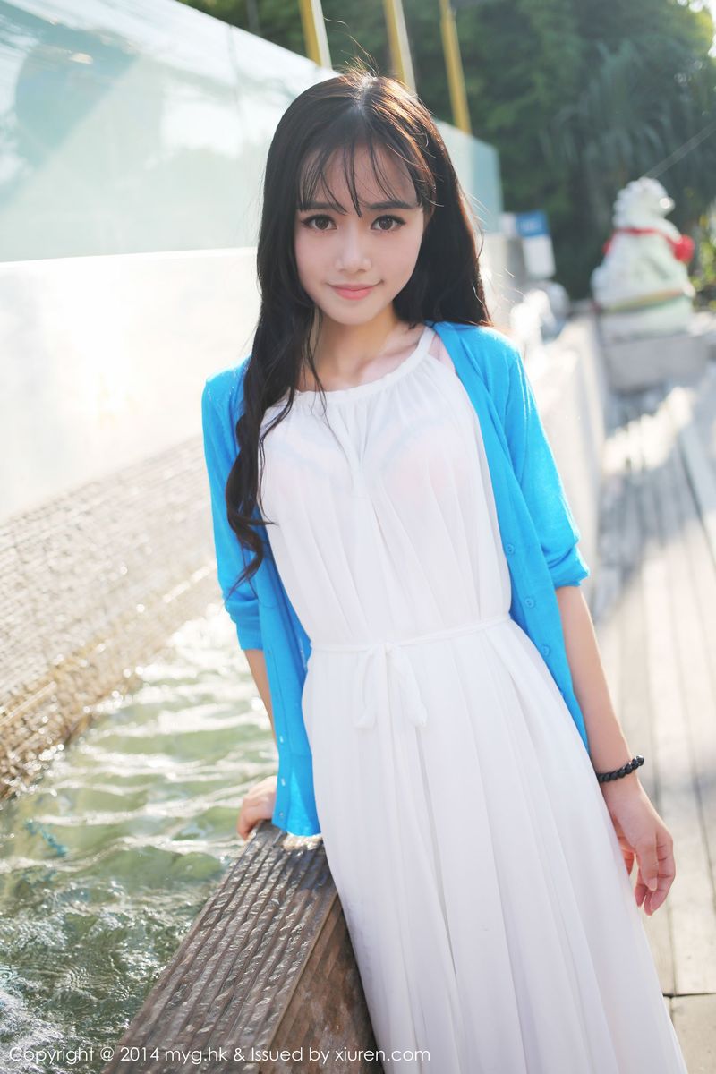 [MyGirl美媛馆] 邻家女孩toro羽住小清新白色长裙护士制服写真 Vol.086