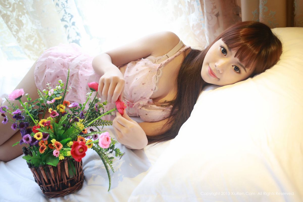 [XiuRen秀人网] 萝莉女神toro羽住腹黑贫乳腰窝美臀私房性感写真 No.056