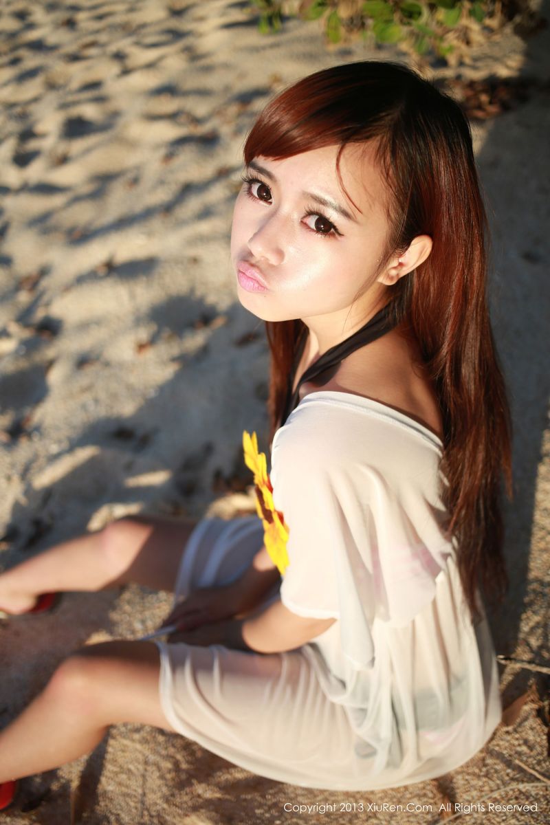 [XiuRen秀人网] 萝莉女神toro羽住腹黑贫乳腰窝美臀私房性感写真 No.056