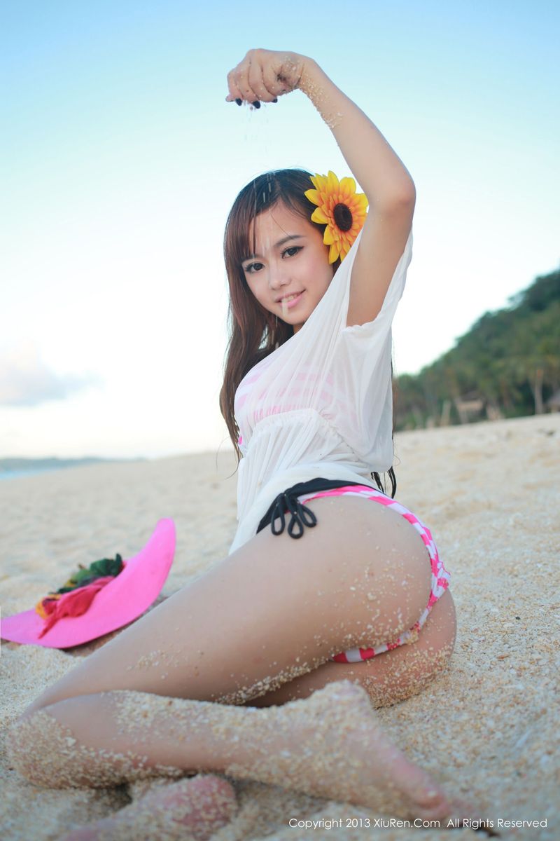 [XiuRen秀人网] 萝莉女神toro羽住腹黑贫乳腰窝美臀私房性感写真 No.056