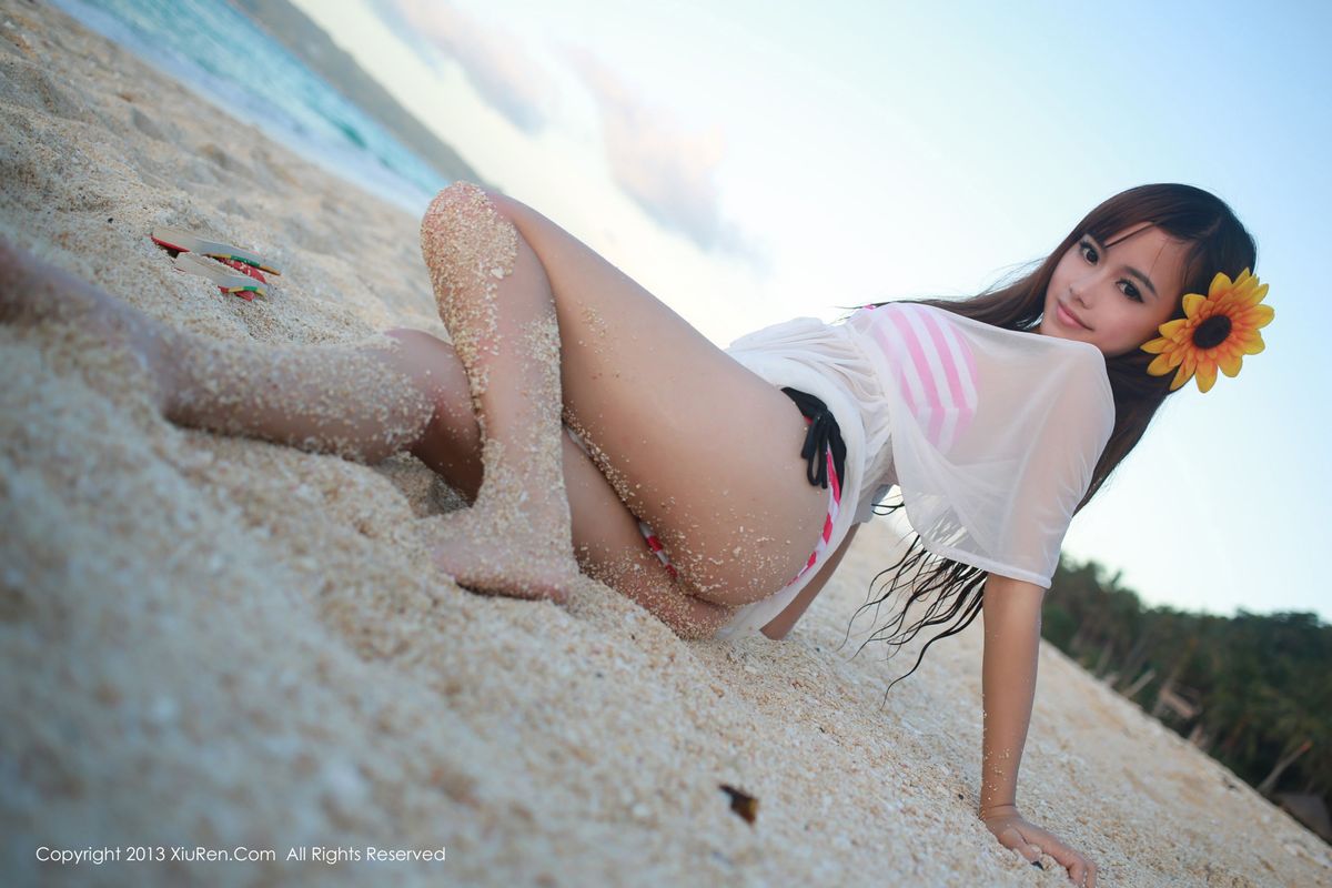 [XiuRen秀人网] 萝莉女神toro羽住腹黑贫乳腰窝美臀私房性感写真 No.056