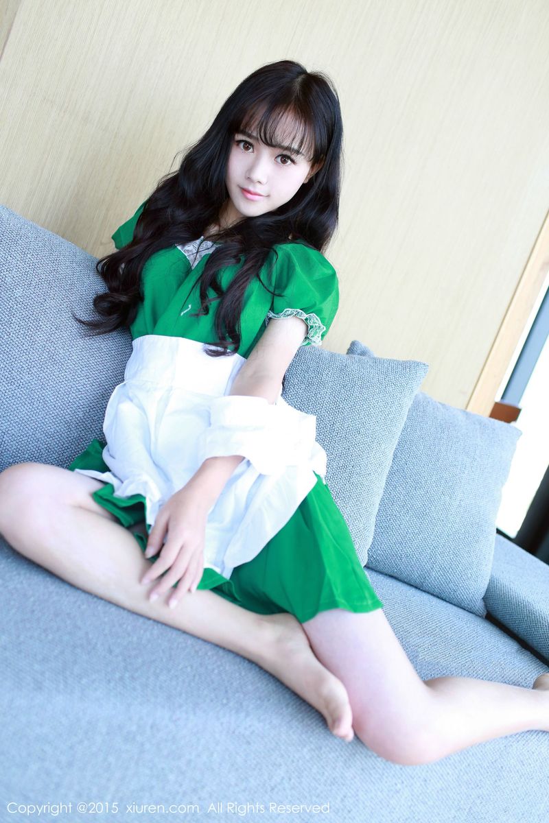 [XiuRen秀人网] 美女模特toro羽住绿色女仆制服系列泰国曼谷旅拍 No.316