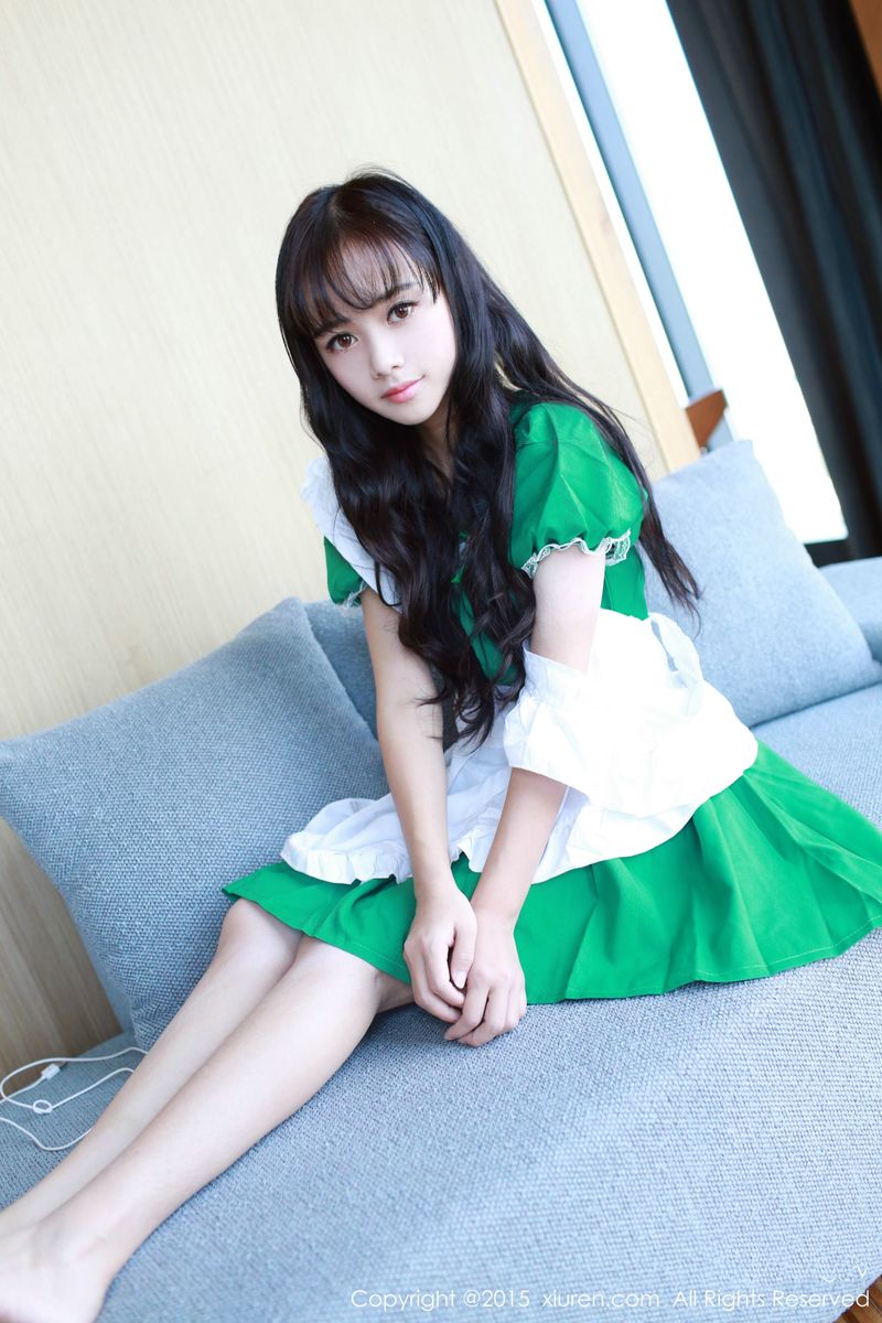 [XiuRen秀人网] 美女模特toro羽住绿色女仆制服系列泰国曼谷旅拍 No.316