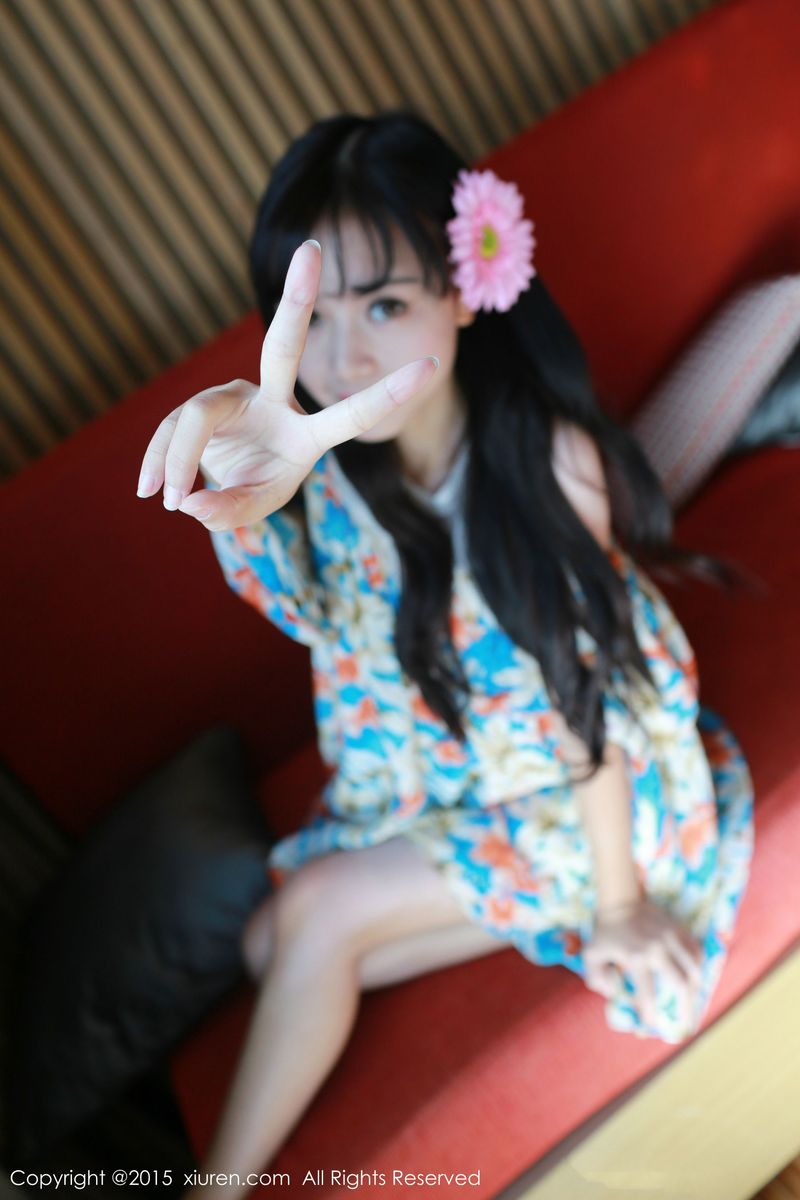 [XiuRen秀人网] 美女模特toro羽住绿色女仆制服系列泰国曼谷旅拍 No.316