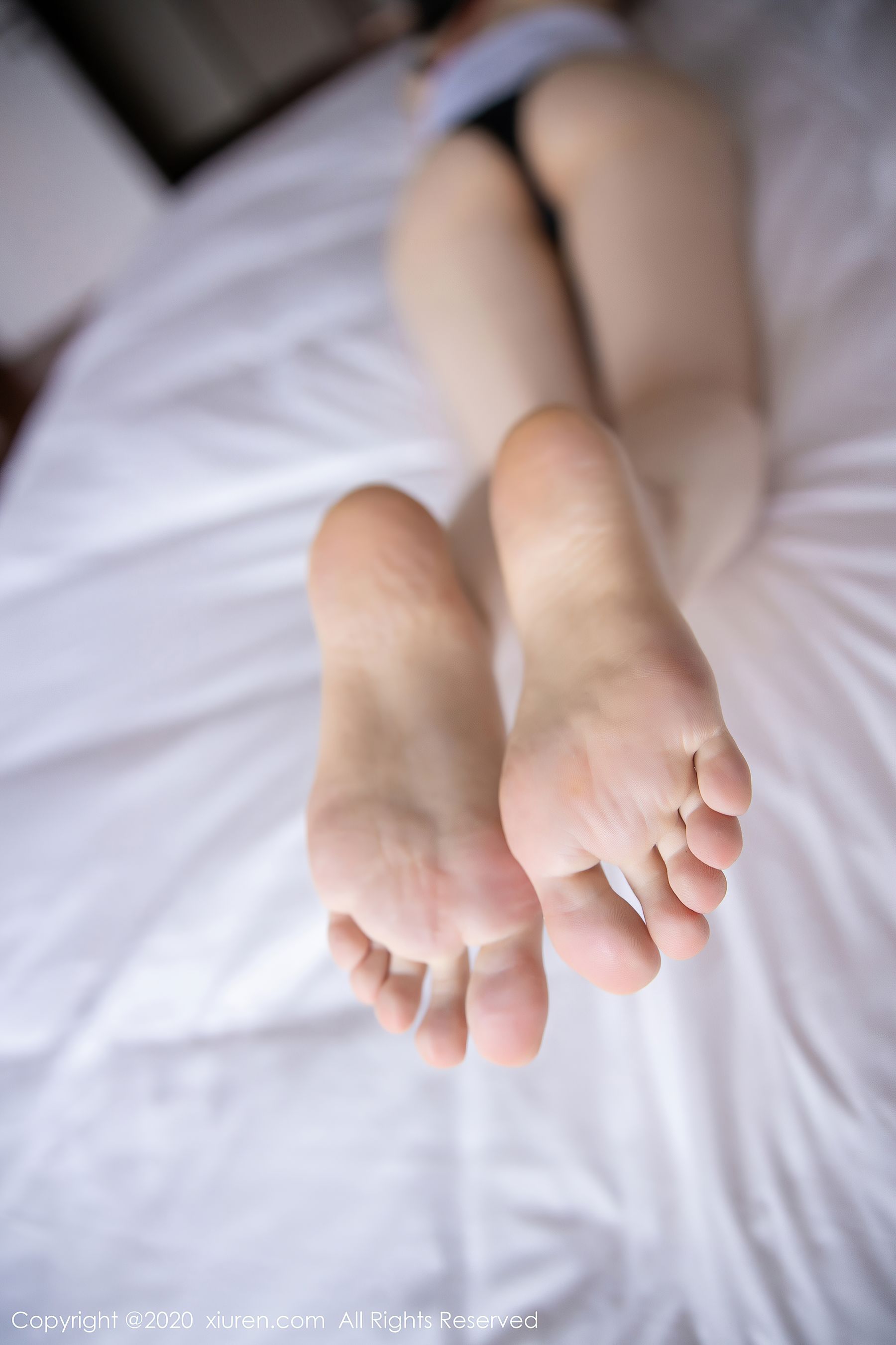 [秀人XIUREN] No.2351 梦心月 - 高挑身材下娇媚身姿