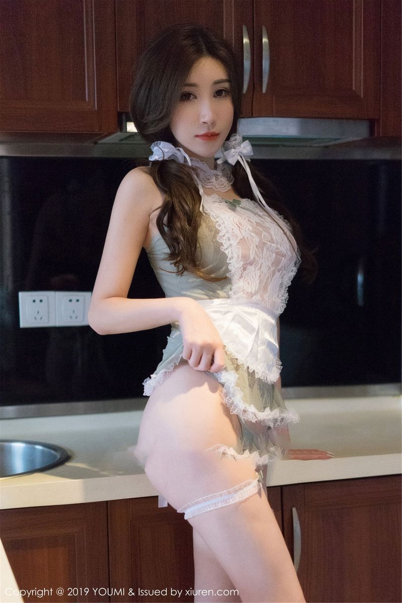[YOUMI尤蜜荟] 气质女神孙梦瑶V双马尾+女仆装+情趣内衣写真 Vol.337