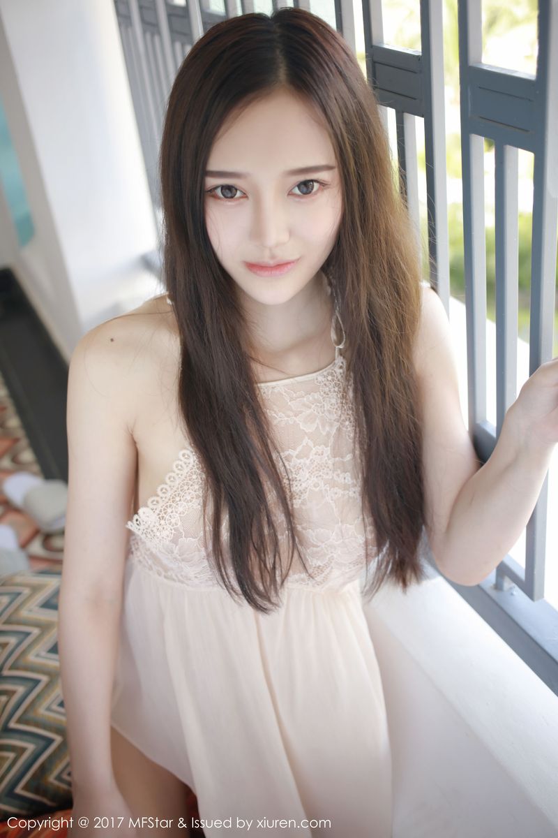 [MFStar模范学院] 性感女神唐琪儿il丝袜美腿+蕾丝睡衣冷艳写真 VOL.101