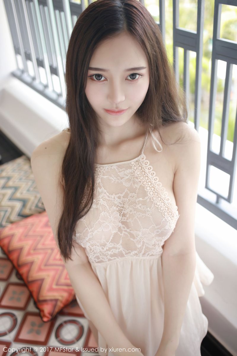 [MFStar模范学院] 性感女神唐琪儿il丝袜美腿+蕾丝睡衣冷艳写真 VOL.101