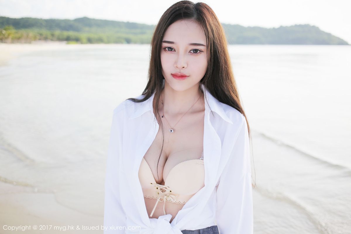 [MyGirl美媛馆] 性感女神唐琪儿il海边白衬衫+短裙系列越南旅拍 VOL.259