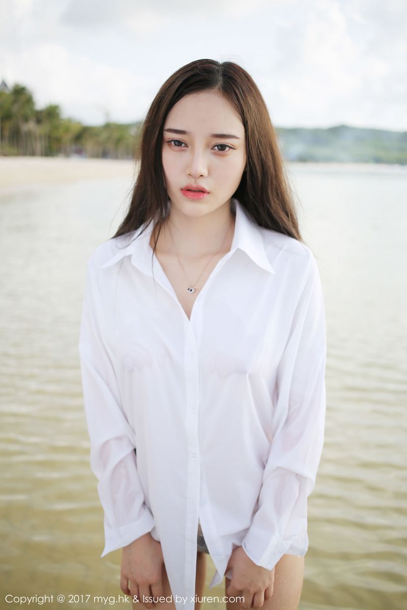 [MyGirl美媛馆] 性感女神唐琪儿il海边白衬衫+短裙系列越南旅拍 VOL.259