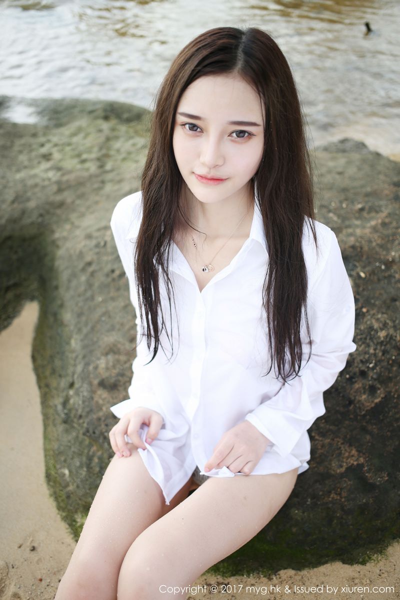 [MyGirl美媛馆] 性感女神唐琪儿il海边白衬衫+短裙系列越南旅拍 VOL.259