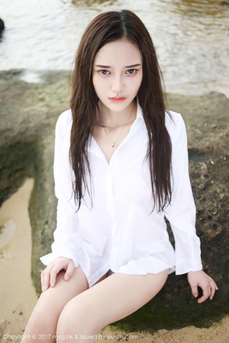 [MyGirl美媛馆] 性感女神唐琪儿il海边白衬衫+短裙系列越南旅拍 VOL.259
