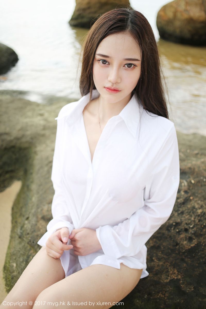 [MyGirl美媛馆] 性感女神唐琪儿il海边白衬衫+短裙系列越南旅拍 VOL.259