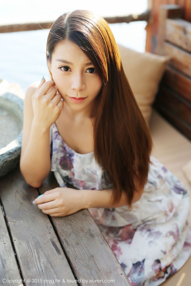 [MyGirl美媛馆] 美女模特Vetiver嘉宝贝儿唯美长裙+牛仔装小清新套图 Vol.106