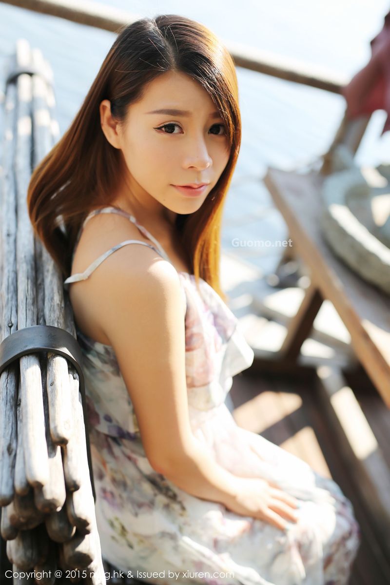 [MyGirl美媛馆] 美女模特Vetiver嘉宝贝儿唯美长裙+牛仔装小清新套图 Vol.106