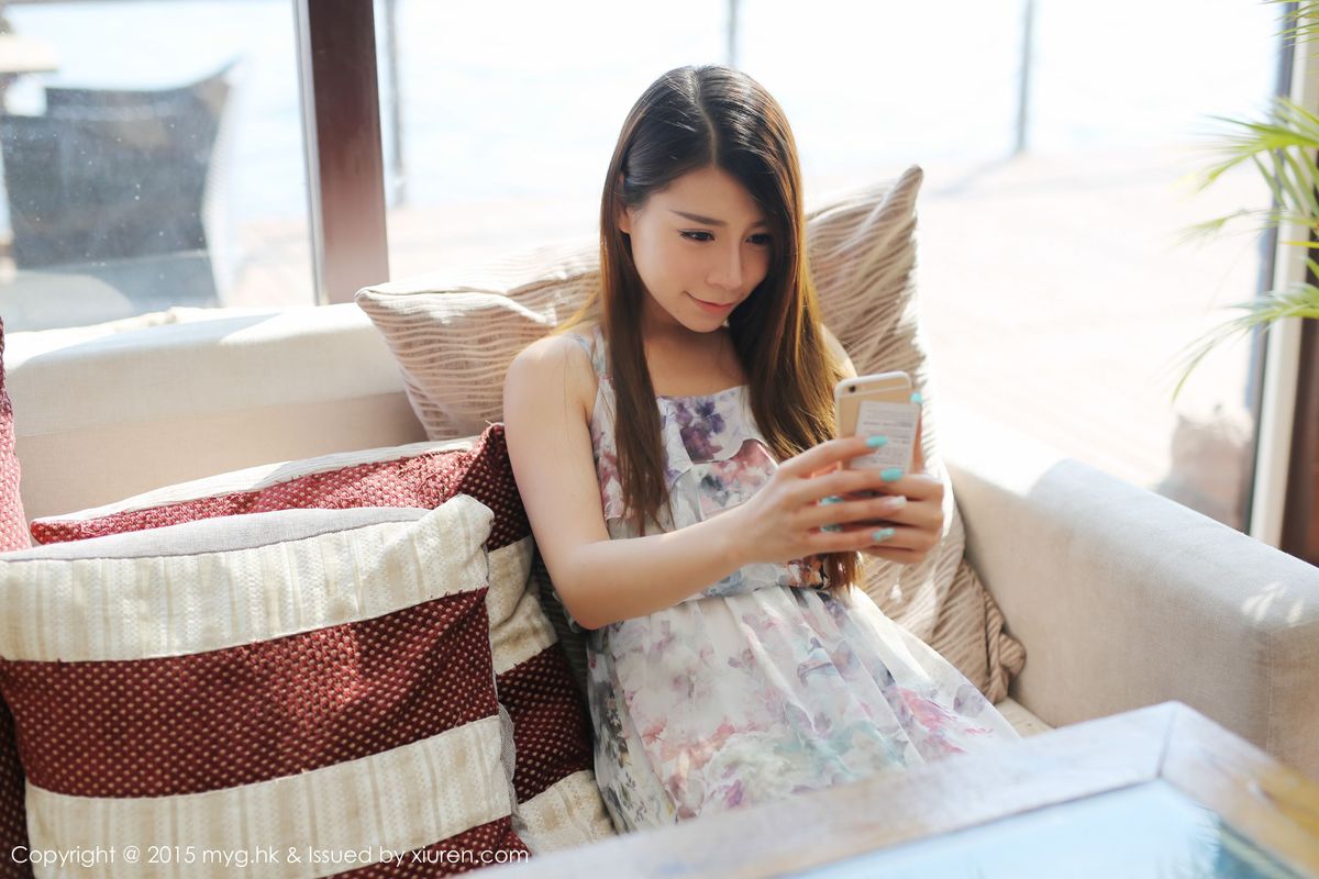 [MyGirl美媛馆] 美女模特Vetiver嘉宝贝儿唯美长裙+牛仔装小清新套图 Vol.106