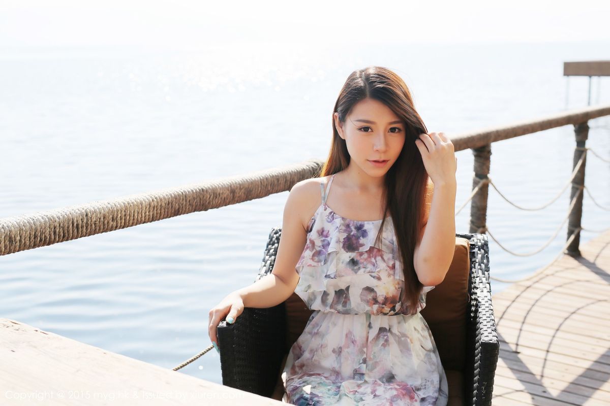 [MyGirl美媛馆] 美女模特Vetiver嘉宝贝儿唯美长裙+牛仔装小清新套图 Vol.106