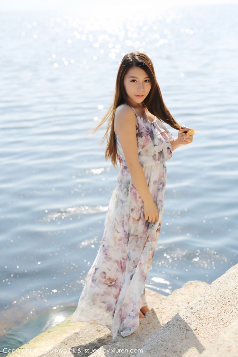 [MyGirl美媛馆] 美女模特Vetiver嘉宝贝儿唯美长裙+牛仔装小清新套图 Vol.106