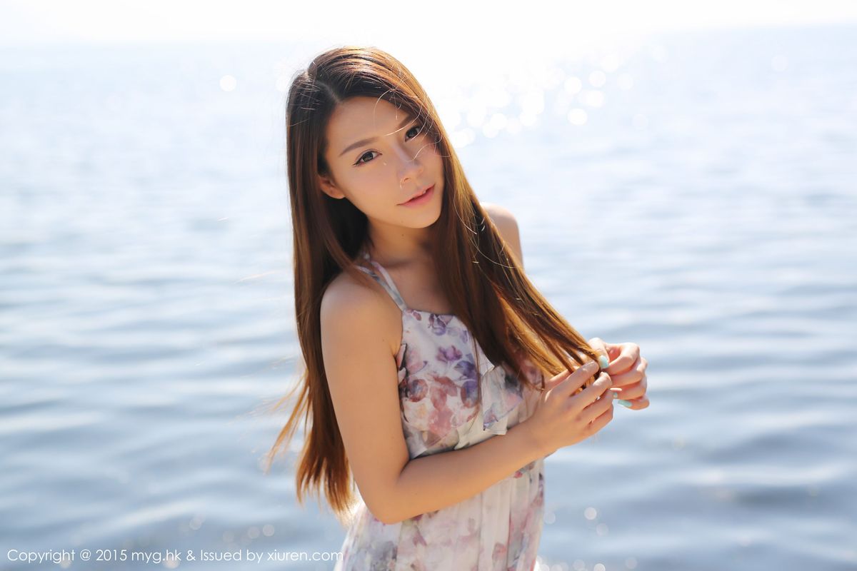 [MyGirl美媛馆] 美女模特Vetiver嘉宝贝儿唯美长裙+牛仔装小清新套图 Vol.106