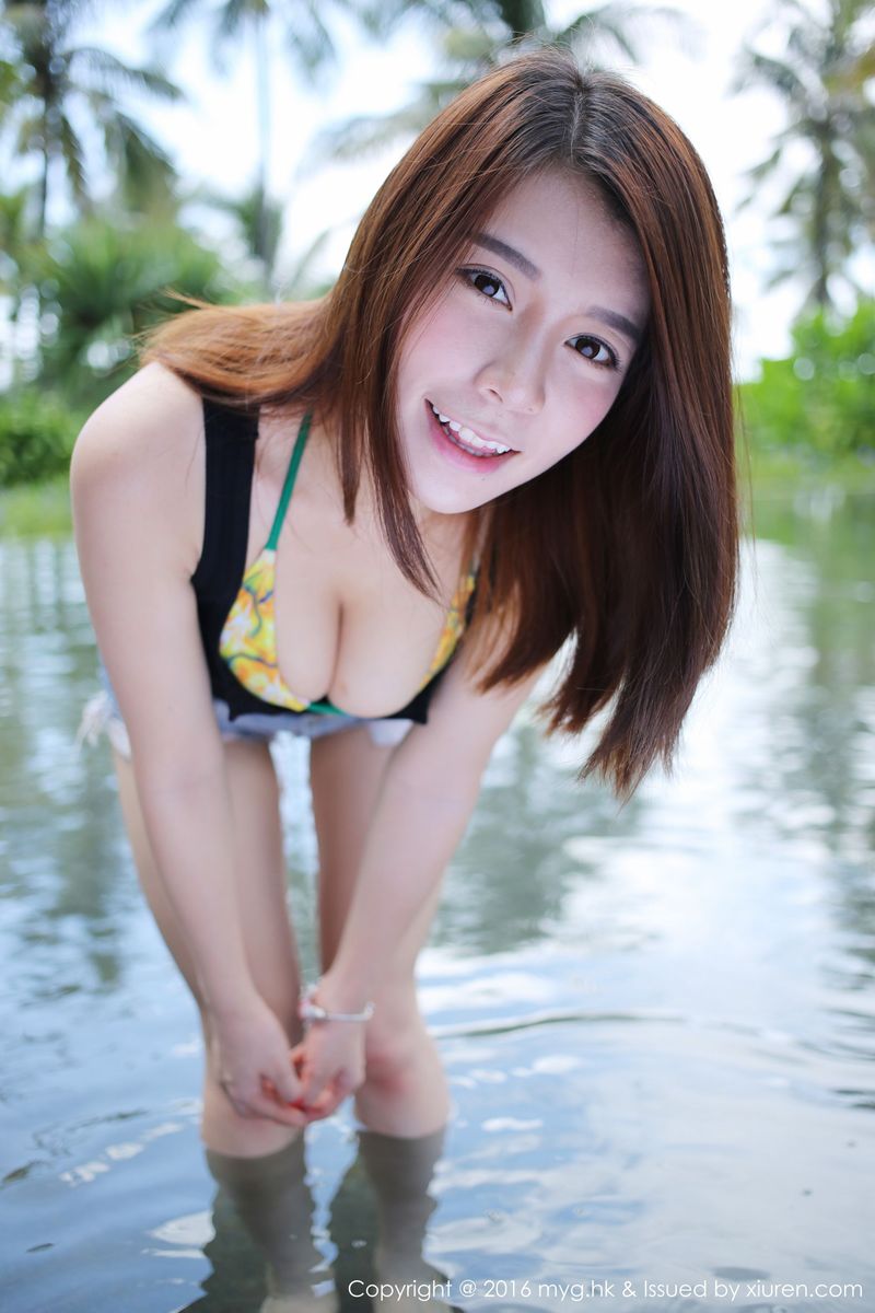 [MyGirl美媛馆] 美女模特vetiver嘉宝贝儿比基尼+热裤系列三亚旅拍 Vol.227