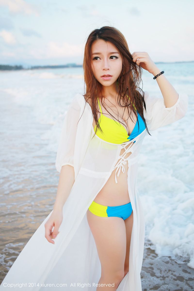 [XiuRen秀人网] 美女模特Vetiver嘉宝贝儿海边比基尼系列三亚写真 No.165