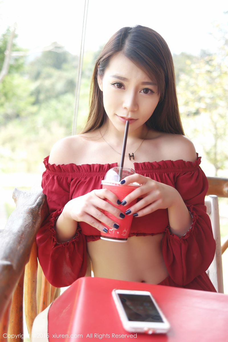 [XiuRen秀人网] 美女模特vetiver嘉宝贝儿抹胸长裙系列泰国旅拍 No.303