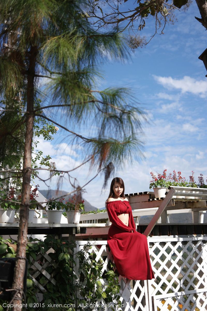 [XiuRen秀人网] 美女模特vetiver嘉宝贝儿抹胸长裙系列泰国旅拍 No.303