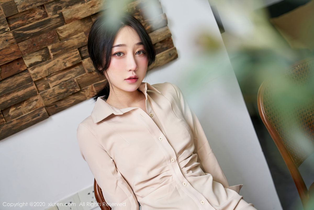 [XiuRen秀人网] 美女模特九月生修长美腿情趣内衣居家女友系列套图 No.2424