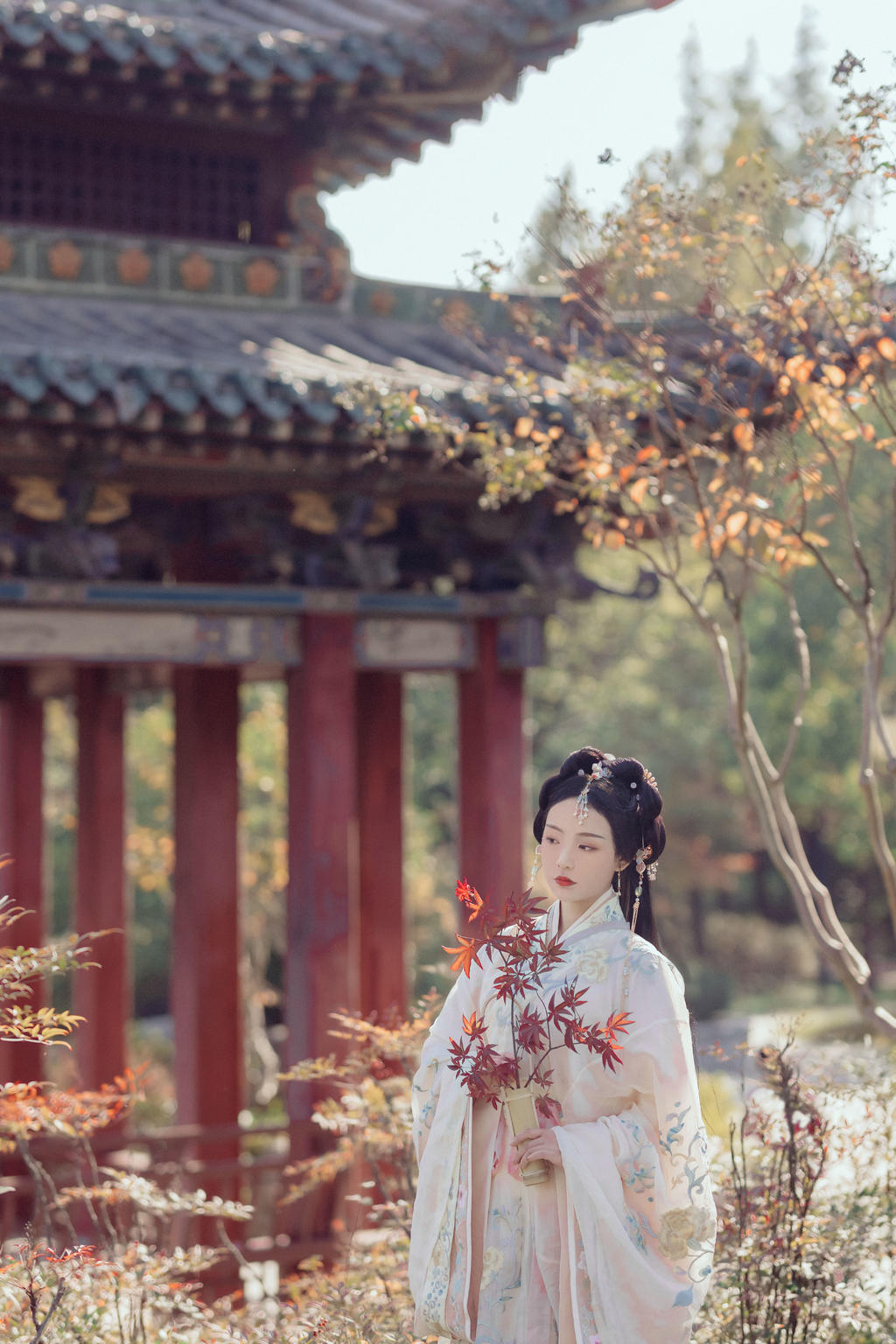 汉服美女红唇雪肤秀雅绝俗美图