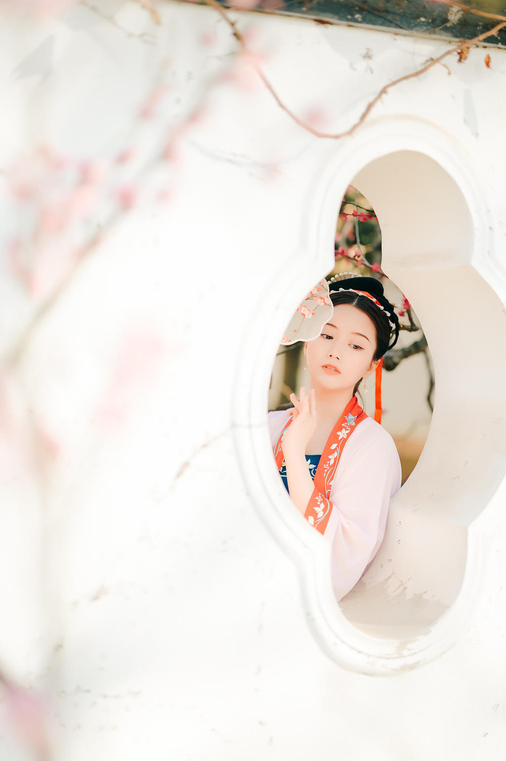 红唇雪肤汉服美女唯美古风摄影