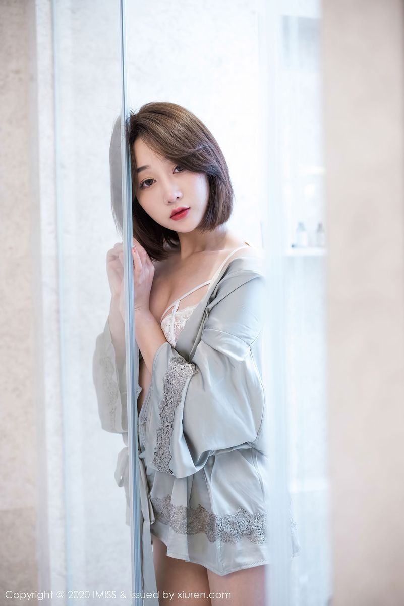 [IMiss爱蜜社] 美女模特九月生轻薄睡衣&情趣内衣系列心愿旅拍 Vol.510
