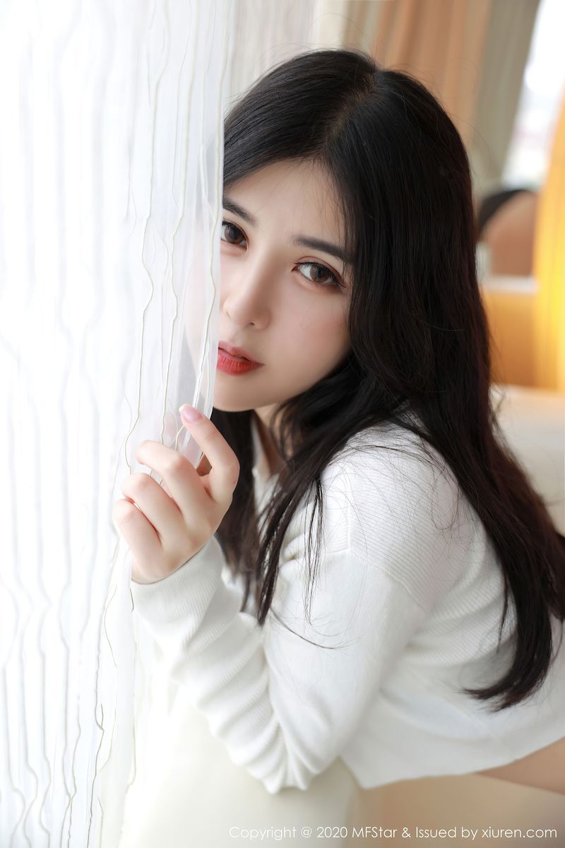 [MFStar模范学院] 美女模特韩静安绝佳身材露脐装婀娜多姿写真 Vol.368