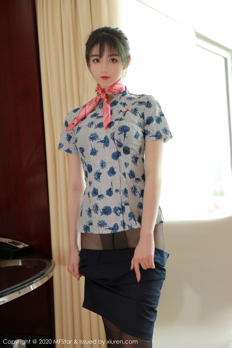[MFStar模范学院] 新人模特yoo优优黑丝美腿&空乘制服系列写真 Vol.317