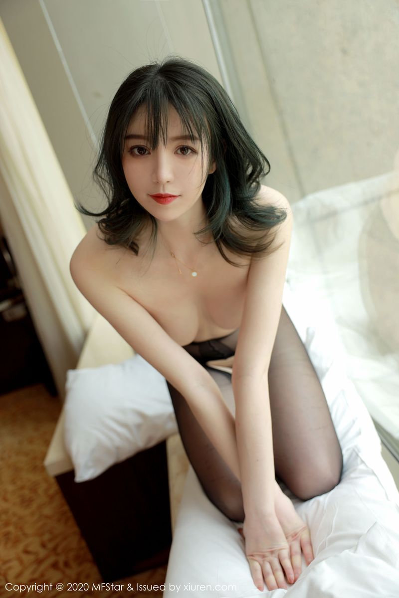 [MFStar模范学院] 美女模特yoo优优纤纤细腿黑色内衣主题写真 Vol.323