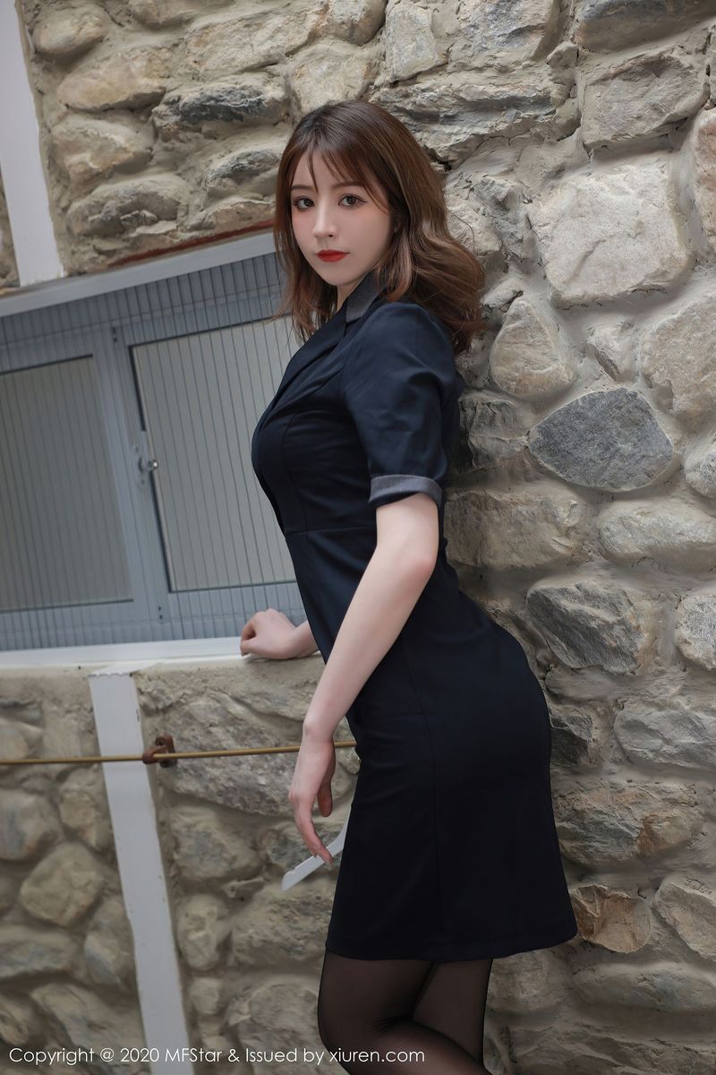 [MFStar模范学院] 美女模特yoo优优黑色制服浴室内衣系列大理旅拍 Vol.337