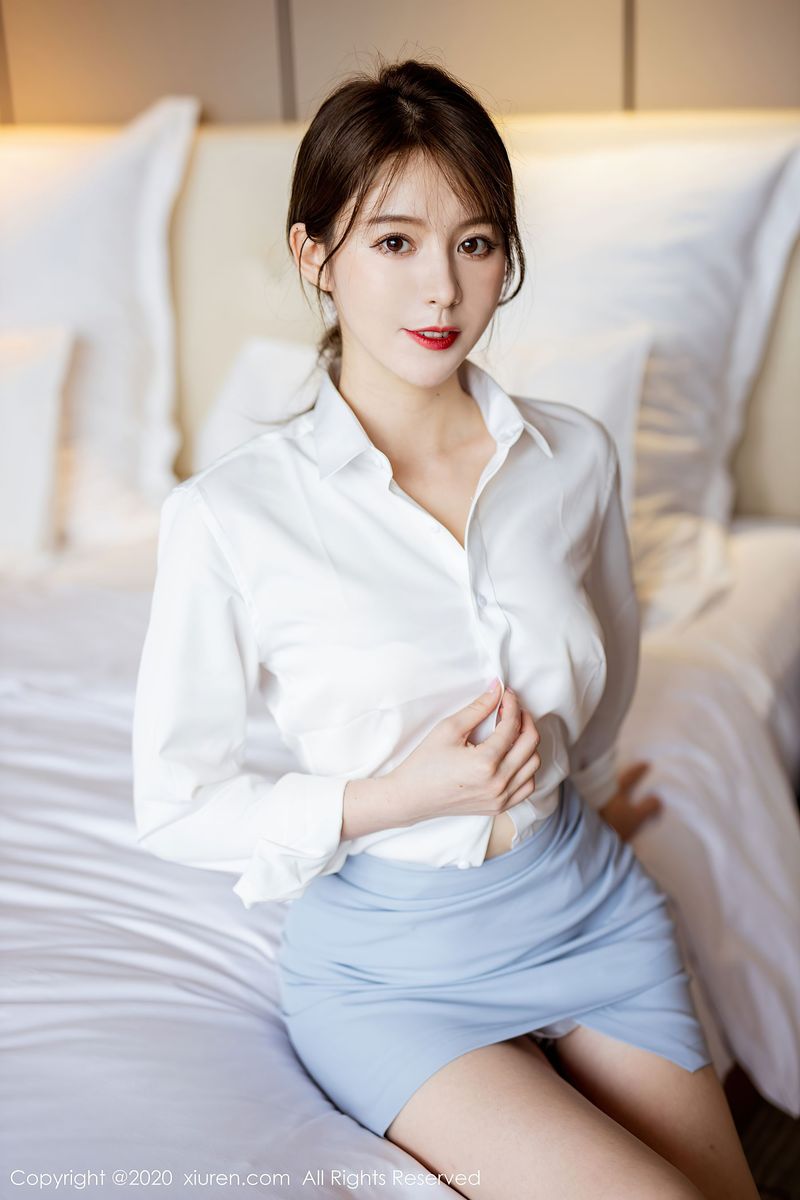 [XIUREN秀人网] 美女模特yoo优优白衬衫性感秘书装职场OL写真 No.2350